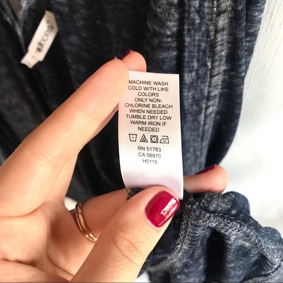 Maurices navy blue shawl - Picture 6 of 6